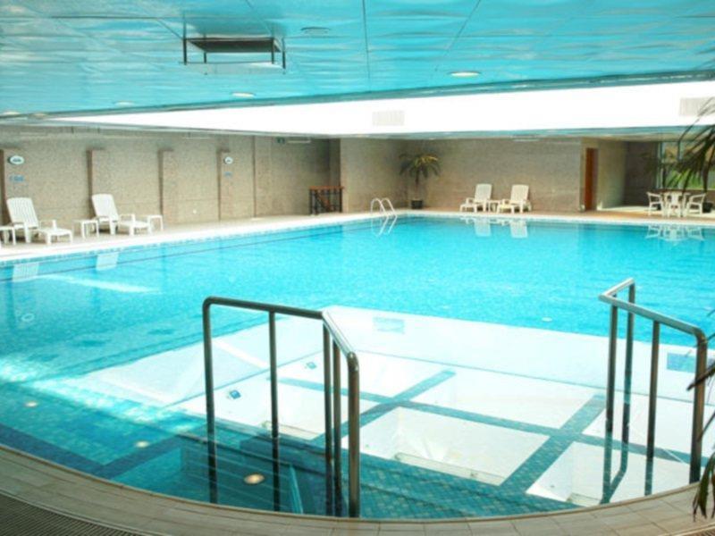 Supreme Tower Hotel Шанхай Екстериор снимка