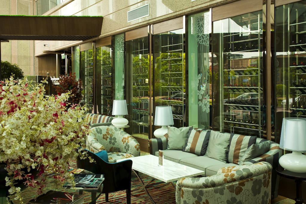 Supreme Tower Hotel Шанхай Екстериор снимка
